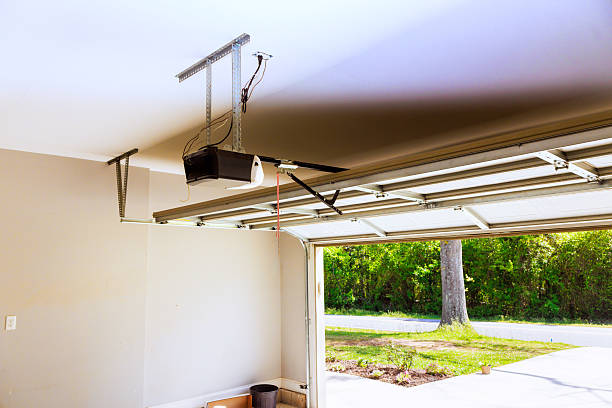 Top rated local Garage Door Panel Replacement specialists in Swartz, LA